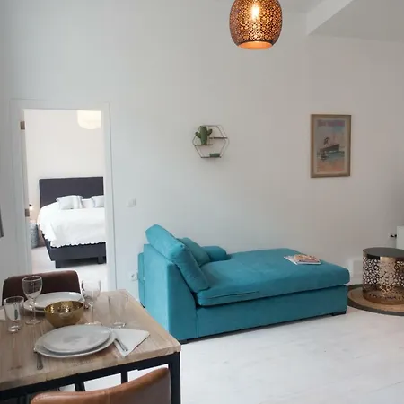 Nest And Duplex City Center *